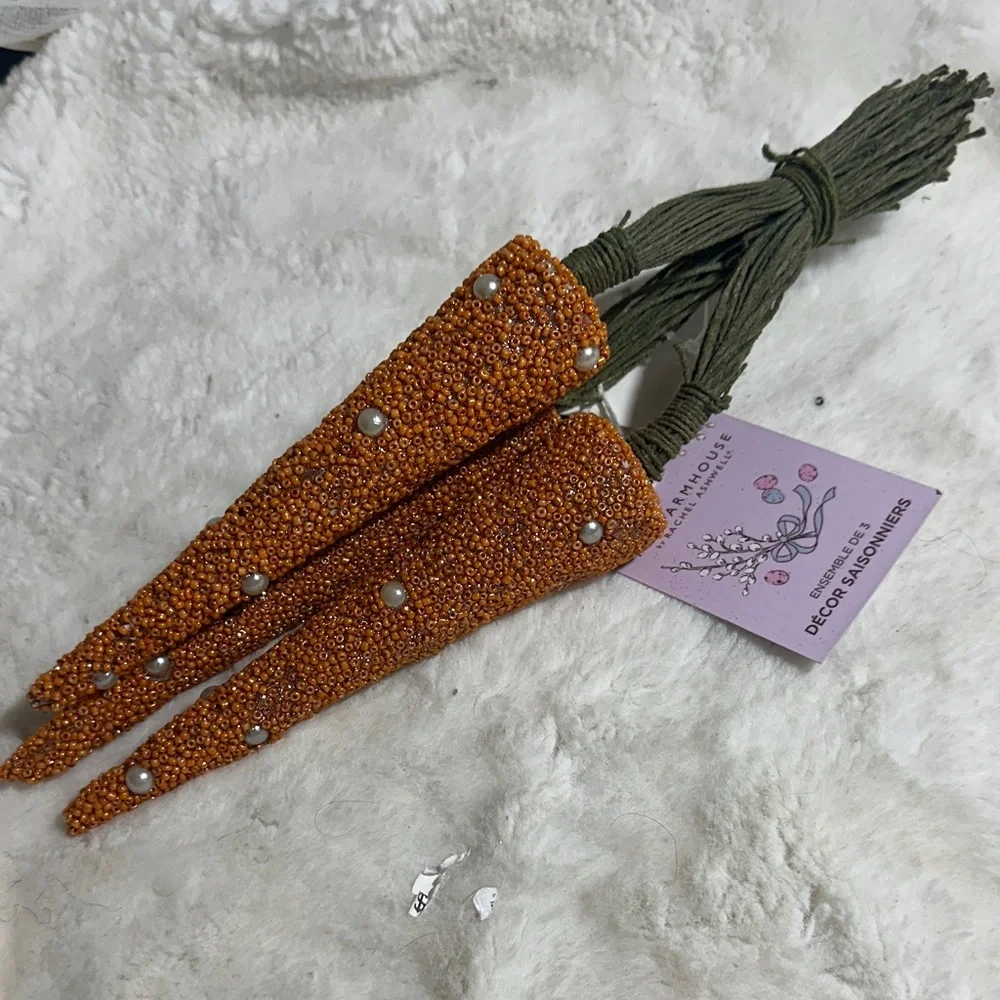 The Farmhouse by Rachel Ashwell beaded carrots set  of 3